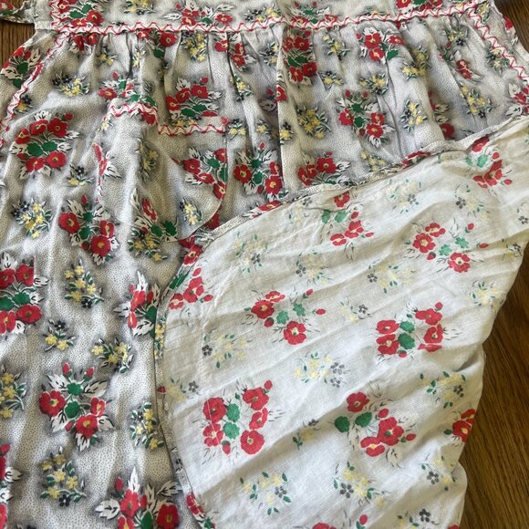 Vintage 50s Apron Cotton Floral Black White Red Half Retro Kitchen RicRac Pocket - Picture 4 of 9